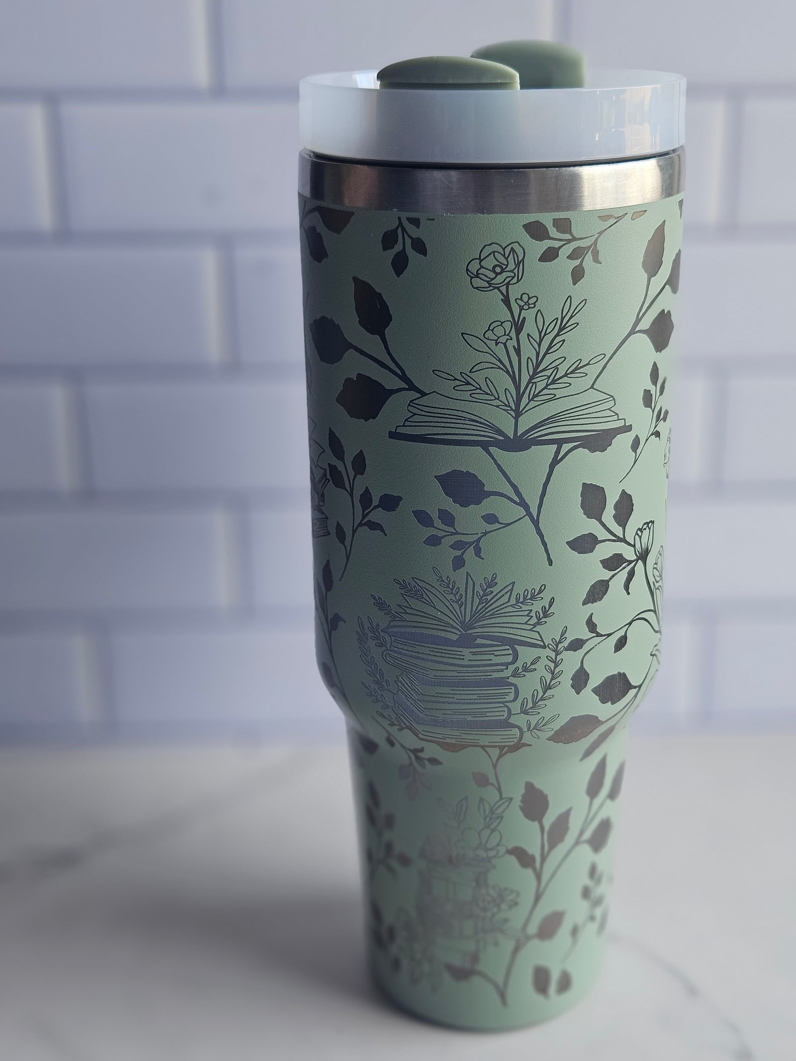 Floral Books 40 oz Tumbler
